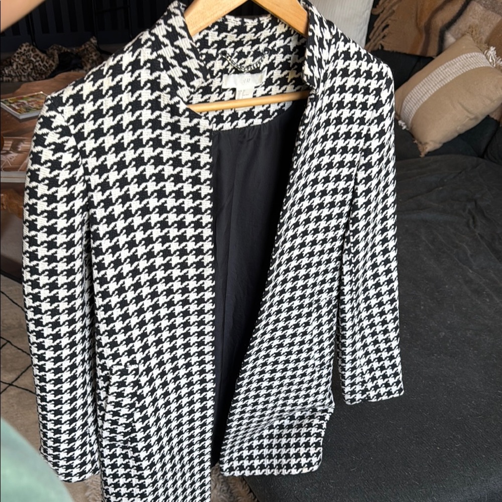 H&M Black and White Houndstooth Blazer